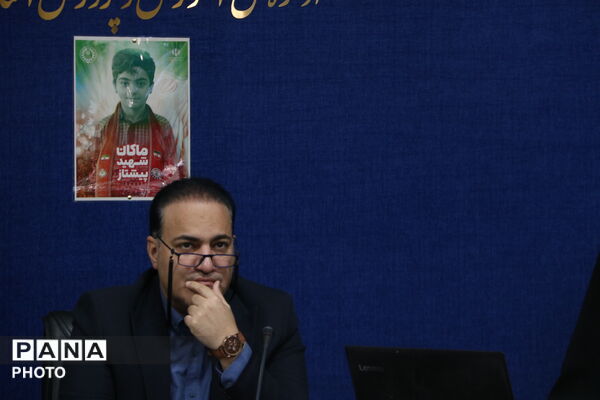 ارزیابی برنامه‌های سازمان دانش‌آموزی یزد در نشست مربیان با رئیس سازمان 