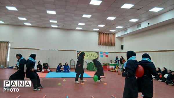 «در میدان حاضر»؛ شور و نشاط ورزشی در هنرستان دخترانه آیت‌الله انواری همدانی