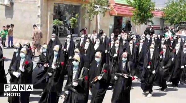 رزمایش بانوان جانفدای ایران در شهر آوه