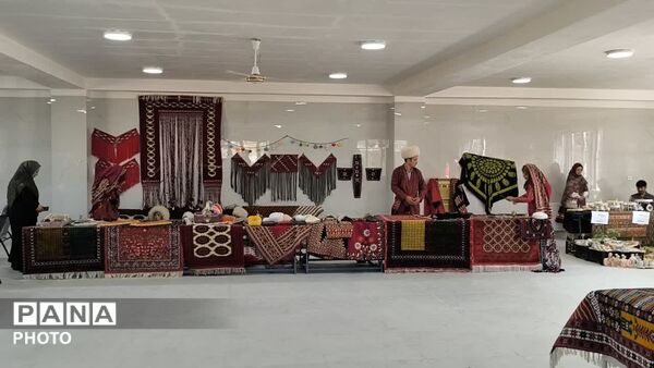 افتتاح کارگاه و نمایشگاه فرش دویدخ با حضور استاندار خراسان شمالی