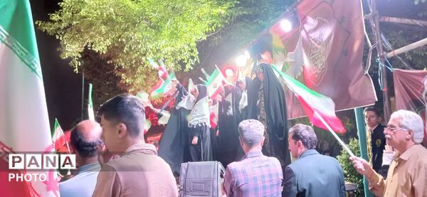 ۶۰ شب حضور مستمر؛ مردمی که قلبشان به عشق وطن می‌تپد