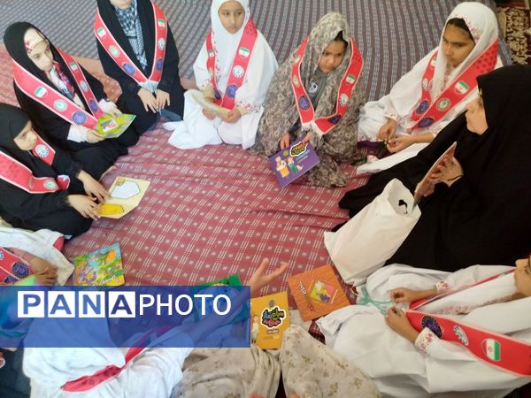 شور اعتکاف دختران و پسران بردسکن در یک صف معنوی