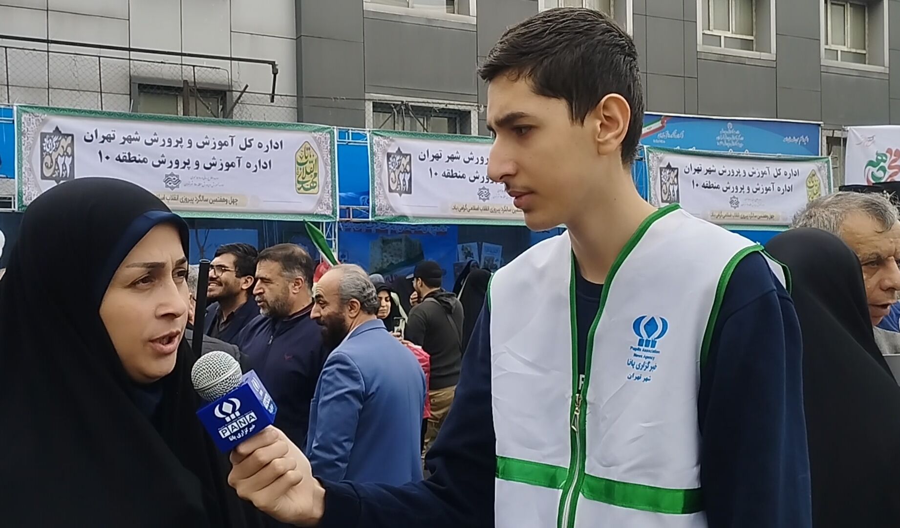 10غرفه‌ دانش‌آموزی در مسیر راهپیمایی برپا شد