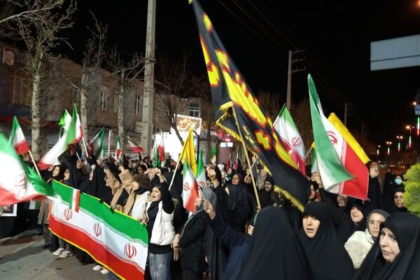 حضور در صحنه و تداوم حفظ وحدت ملی 