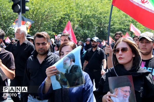 تجلی وفاداری؛ نگاهی به تصاویر مراسم بزرگداشت رهبر امت
