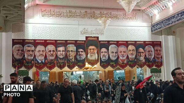 حضور گسترده مردم در جمکران و حرم مطهر برای بدرقه رهبر شهید