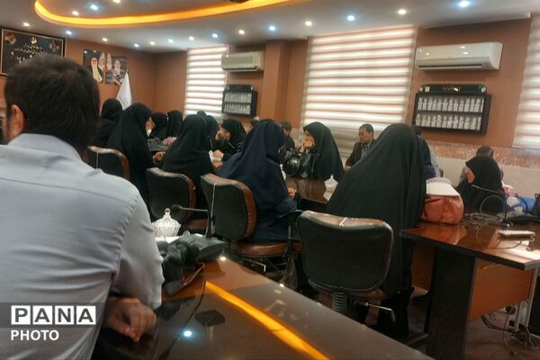  هم‌اندیشی مربیان پرورشی رباط‌کریم 