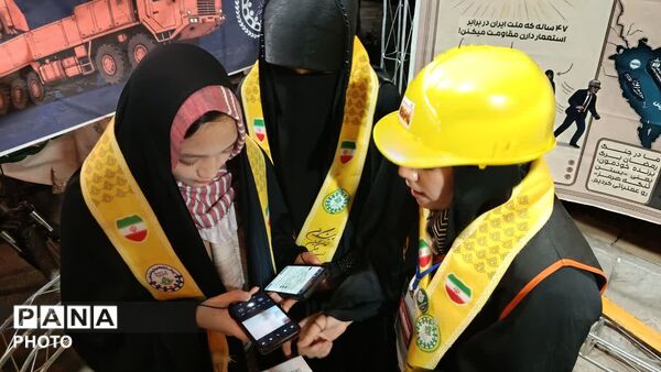 بازدید مشاور وزیر در امور تشکل‌های دانش‌آموزی از موکب «باانرژی ها» در قم