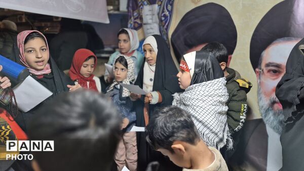 فعالیت موکب سازمان دانش‌آموزی «پاتون دختران» در راستای خدمات‌رسانی به زائران