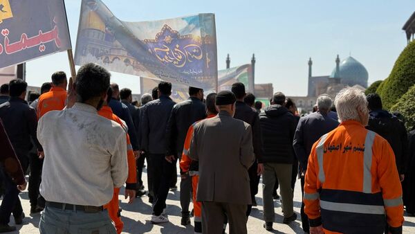 خروش انقلابی و حماسی مردم اصفهان در نصف جهان