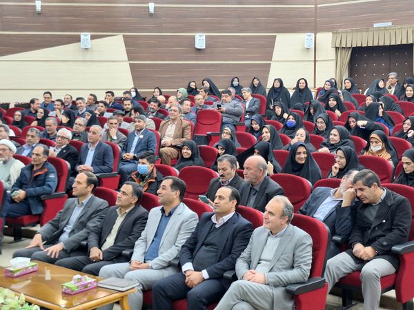 آیین تکریم و معارفه مدیر آموزش و پرورش ناحیه۴ استان اصفهان