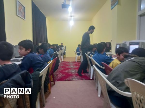 سومین جلسه درس کار و فناوری دبستان امیر آقایی در کانون لقمان کاشمر 