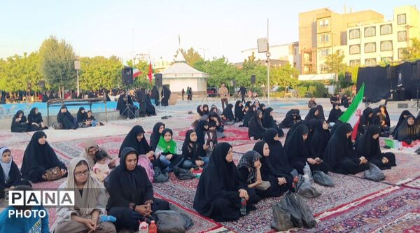  همایش بانوان حسینی با محوریت یادبود حضرت رقیه (ع) در نهاوند