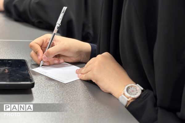 نشست خبری مدیر آموزش‌وپرورش شهرستان اسلامشهر با اصحاب رسانه نوجوان