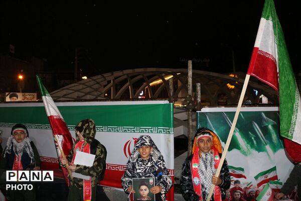 دانش‌آموزان پای کار وطن