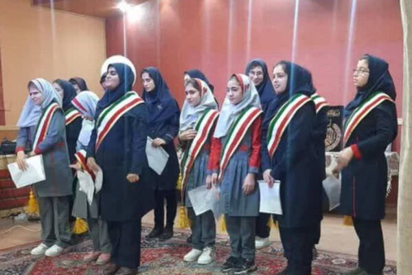 دانش‌آموزان سمپادی اصفهان در اقدامی خیرخواهانه ۶۰۰ میلیون ریال به جشن معلولین اختصاص دادند