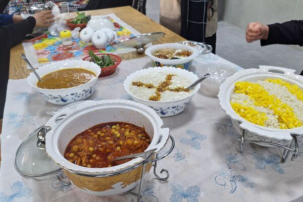 جشنواره غذای ایرانی به مناسبت هفته فرهنگی در فرهنگسرای بعثت صفادشت 