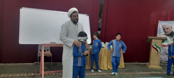 جشن قرآن در دبستان شهید فلاح‌زاده ابرکوه 
