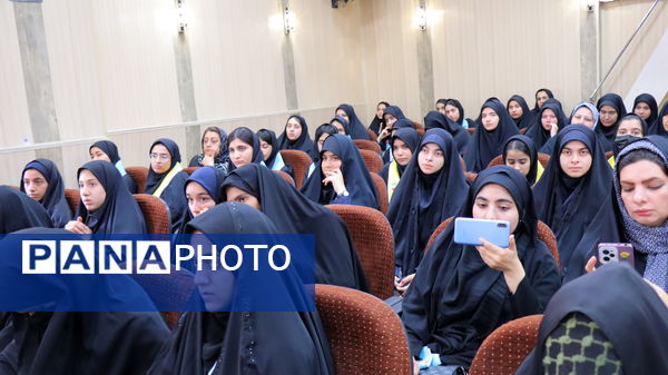 افتتاحیه دوره تربیت روایتگران قصه فلسطین در شهرستان پاکدشت 