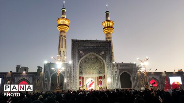 مراسم تشییع پیکر مطهر رهبر معظم انقلاب در جوار ملکوتی حرم امام رضا (ع)