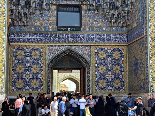 روز دحوالارض در حرم امام مهربانی‌ها