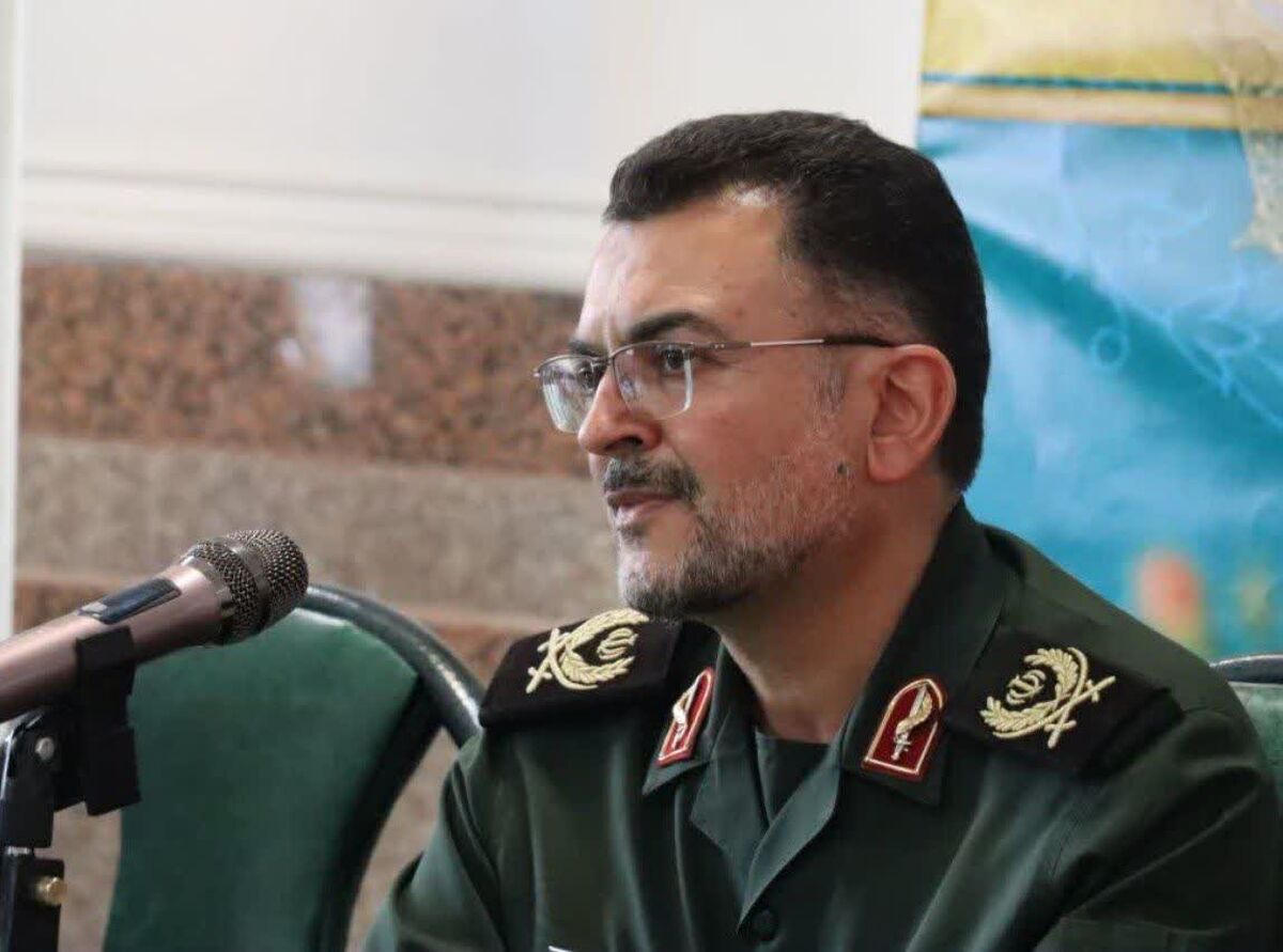 معلمان افسران پیشرفت و پایه‌ریزان تمدن نوین اسلامی هستند