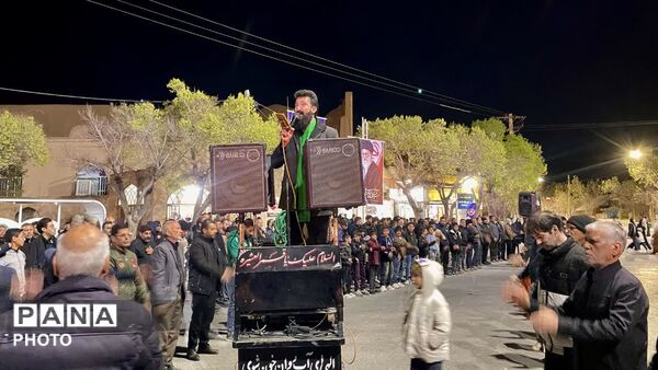 حضور حماسی مردم ابرکوه در بیعت با رهبر معظم انقلاب