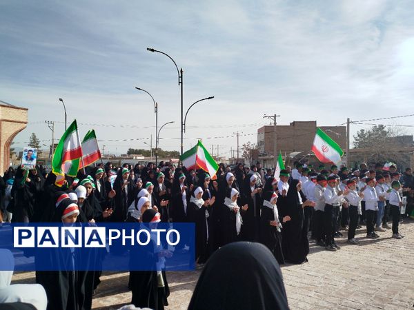 حضور پرشور مردم در راهپیمایی ۲۲ بهمن شهرستان کندر
