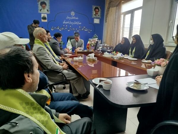 دیدار رئیس سازمان دانش‌آموزی شهرستان فاروج با مدیر جدید آموزش و پرورش این شهر