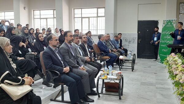  تجلیل از روز جهانی اوتیسم در مدرسه استثنایی باغچه‌بان کرج