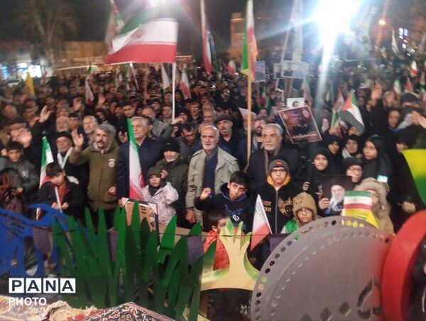 تجمع مردم میهن دوست قروه وفرهنگیان گرامی ودانش اموزان عزیز
