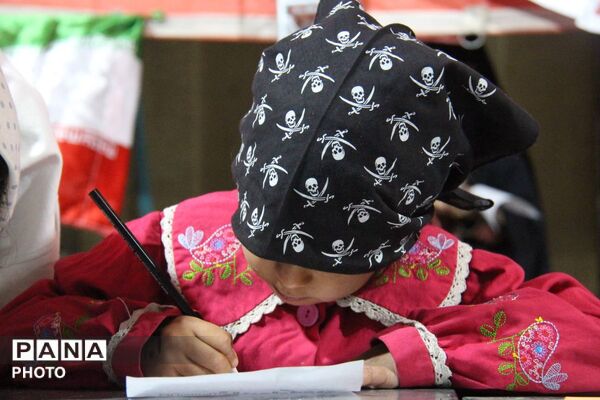 موکب آموزش و پرورش ناحیه یک یزد در تجمع عزاداری رهبر انقلاب