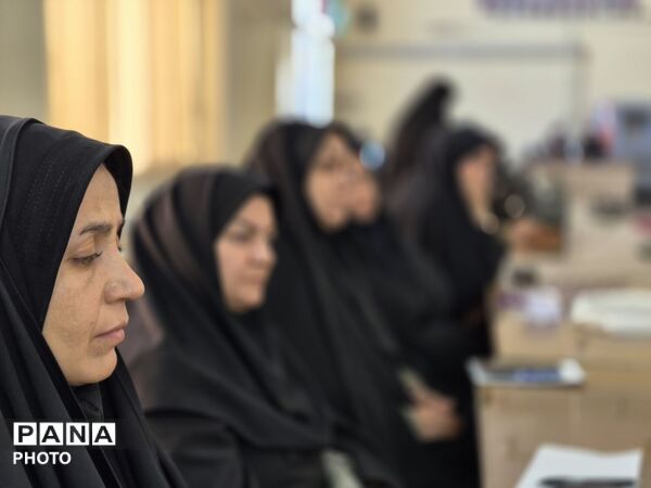 کارگاه آموزشی رابطین طرح ملی دانش‌آموزی نجات «دانا» در تویسرکان