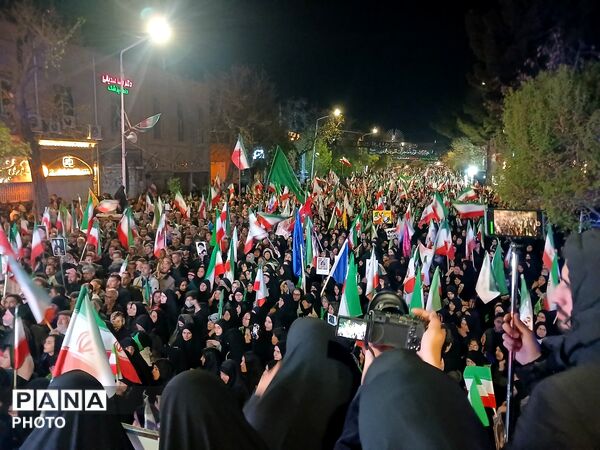 حال و هوای اندوه در حسینیه امام خمینی با حضور شهید رضا روزگرد 