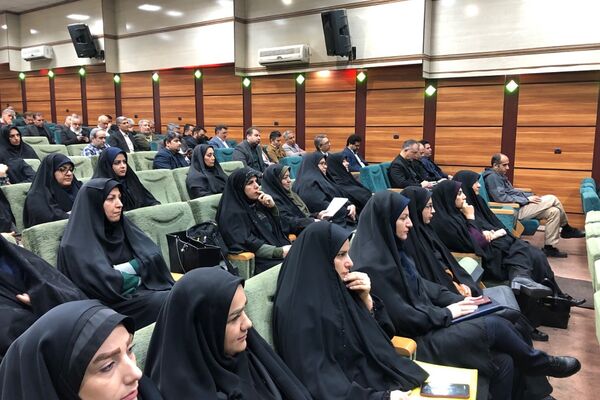 برگزاری جلسه مدیران با حضور فعال مسئولان آموزش و پرورش و اداره کل شهرستانهای تهران در ناحیه دو شهرری