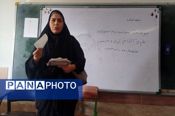 میز خدمت اکرام ایتام و محسنین در رباط‌کریم