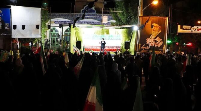 اجتماع باشکوه مردمی در میدان ارشاد ورامین