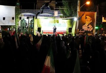 اجتماع باشکوه مردمی در میدان ارشاد ورامین