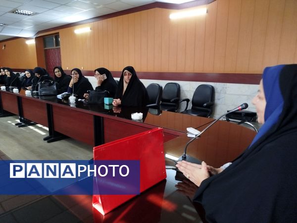 جلسه توجیهی هوای پاک ویژه مراقبان سلامت مدارس شهرستان کاشمر 