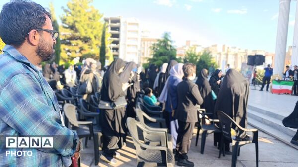 گردهمایی اهالی فرهنگ و هنر در فرهنگسرای سیمرغ نیشابور 