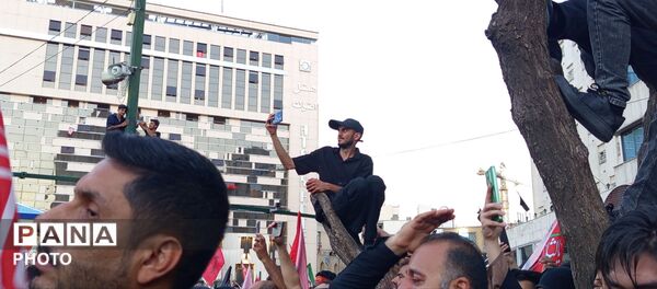بغض گلوگیر ملت در آخرین دیدار با امام شهید