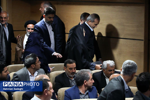 آیین تجلیل از فعالان طرح جهش تولید در دیم‌زارها