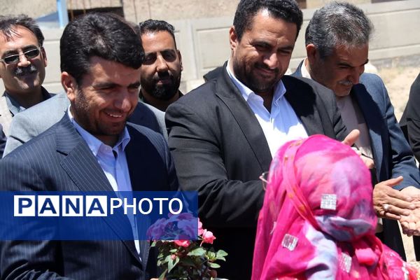  افتتاح زمین چمن مصنوعی با حضور  معاون تربیت‌بدنی و سلامت وزارت آموزش و پرورش