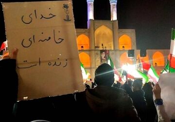 گردهمایی دانش آموزان یزدی در رویداد باشکوه «بابای شهیدم»