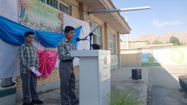 جشن جوانه ها در دبیرستان نمونه دولتی شهید حاج قاسم سلیمانی بن 