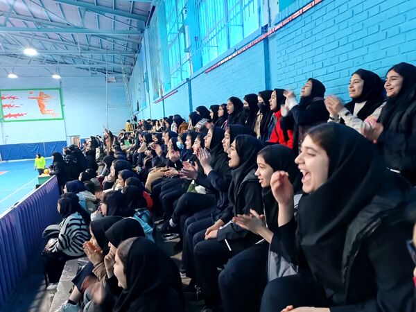 آئین افتتاحیه مسابقات فوتسال دانش‌آموزی منتخب آموزشگاه های شهرستانهای استان تهران به میزبانی ورامین 