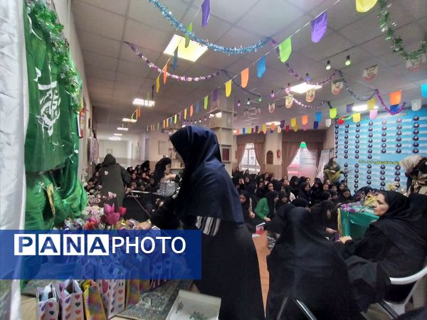 جشن نیمه‌شعبان در دبیرستان شاهد ارض اقدس ناحیه۳ مشهد