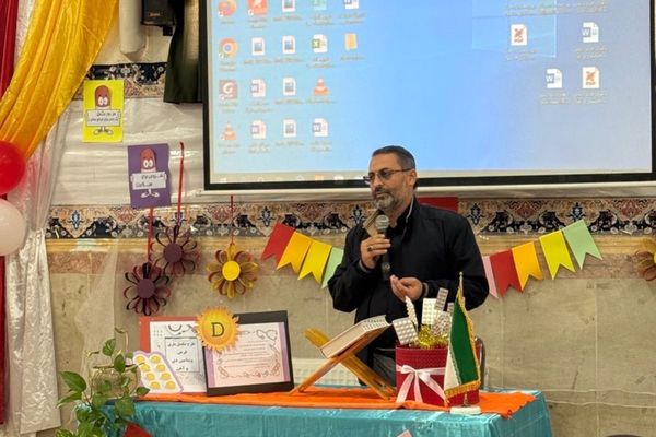 مراسم افتتاحیه طرح مکمل‌یاری ویتامین D و آهن در دبیرستان علامه جعفری