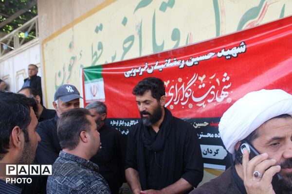 خاکسپاری دو شهید جنگ سوم در گلزار شهدای روستای فردو