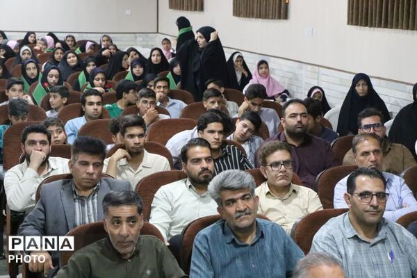 طنین ندای معنویت در هفتمین اجلاس سراسری نماز دانش‌آموزی شهرستان مه‌ولات